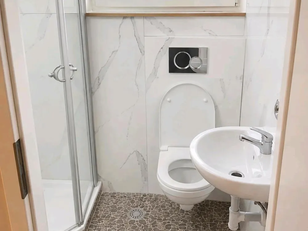 Zuvermieten direkt am S-Bahn möblierte 2 Zimmer in KELLER