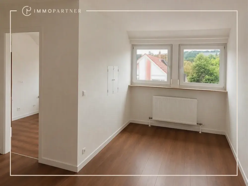 Erstbezug nach Sanierung: 3,5 Zimmer mit Gartenabteil und Einbauküche