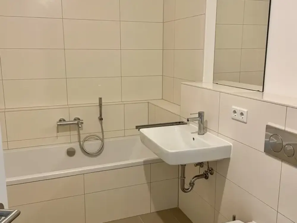 Lebendig wohnen: 2-Zimmer-Wohnung mit Balkon in Französisch Buchholz