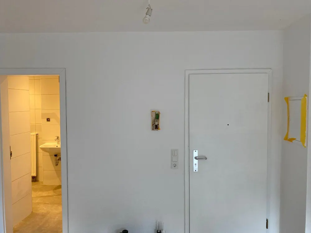 Renovated 1-Room Apartment / 1-Room Kitchen Bathroom Apartment with Fitted Kitchen for Rent