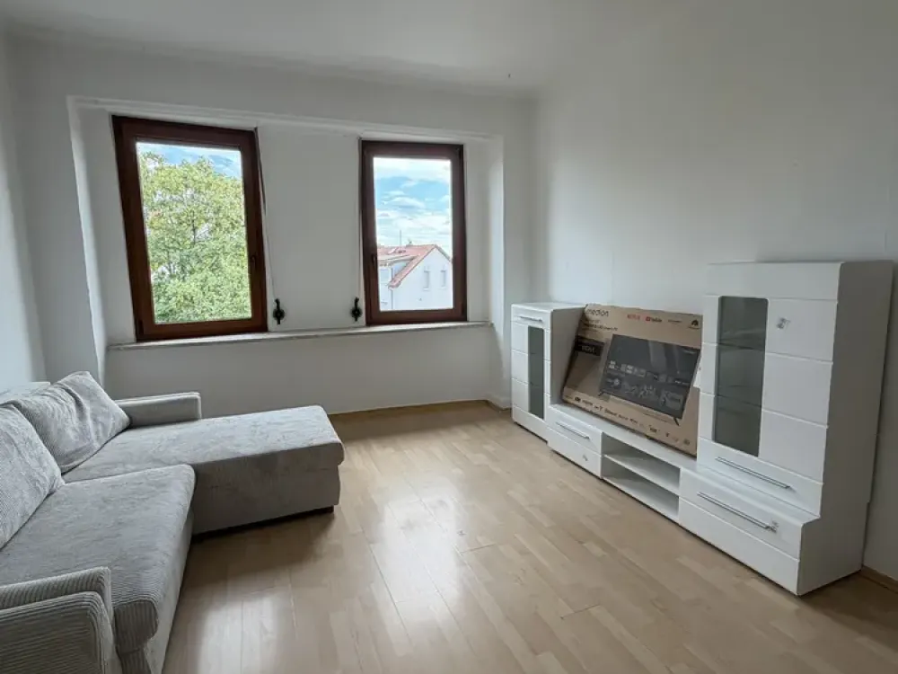 Möblierte 2 Zimmerwohnung mit Einbauküche ab sofort zu vermieten
