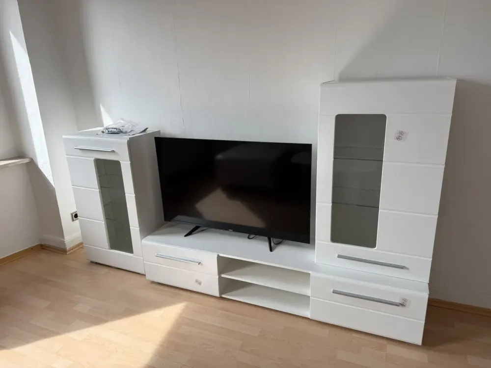 Möblierte 2 Zimmerwohnung mit Einbauküche ab sofort zu vermieten
