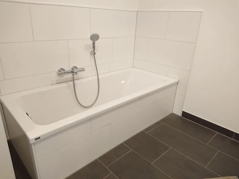 2-Zimmer-Neubauwohnung mit gehobenem Standard und 2 Balkonen