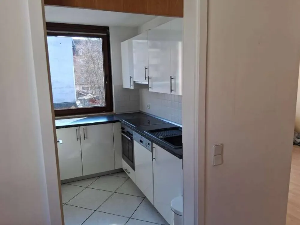 Helle 3,5-Zimmer Wohnung im 3. OG mit Balkon in Nürnberg Bleiweißviertel