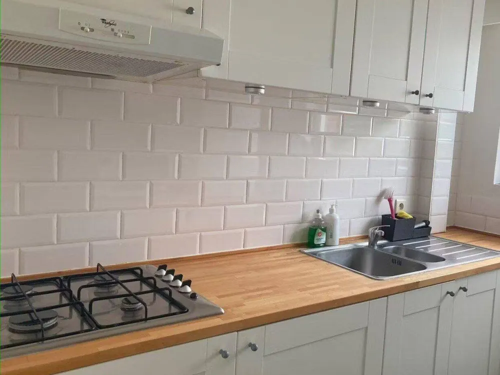 2 rooms plus living room, fully furnished