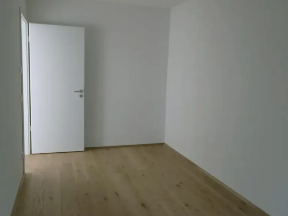 3-Zimmer-Wohnung mit privaten Terrasse u. Garten sowie Designer-Einbauküche