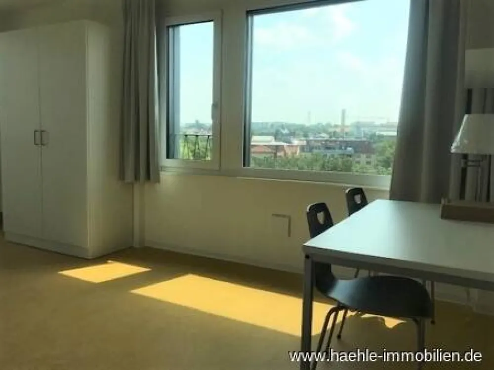 Für Studenten - Doktoranden - möblierte 3er WG Wohnung -frei ab sofort