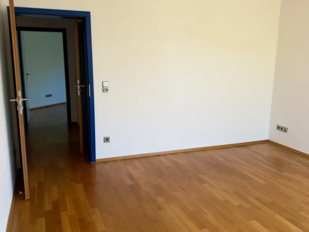 Hochwertige 4-Zimmer-Wohnung in Hattersheim, hell und großzügig