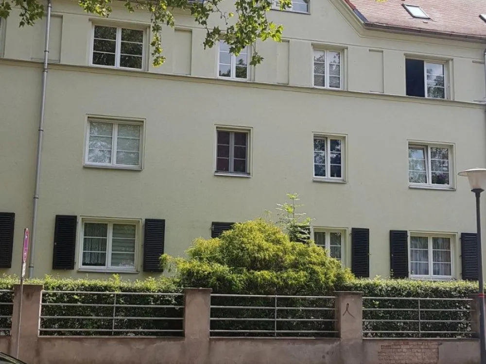 2 RWE for rent in quiet surroundings (38494)