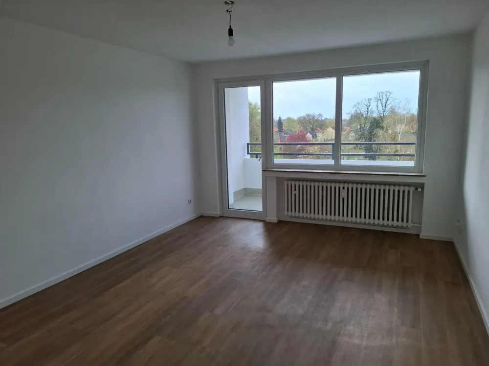 Ruhige 2-Zimmer-Wohnung mit Balkon im 4. OG in Köln