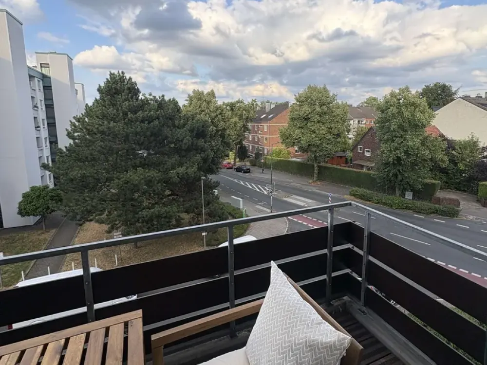 ERSTBEZUG voll MÖBLIERTE WOHNUNG - sofort frei - in Benrath inkl. W-LAN