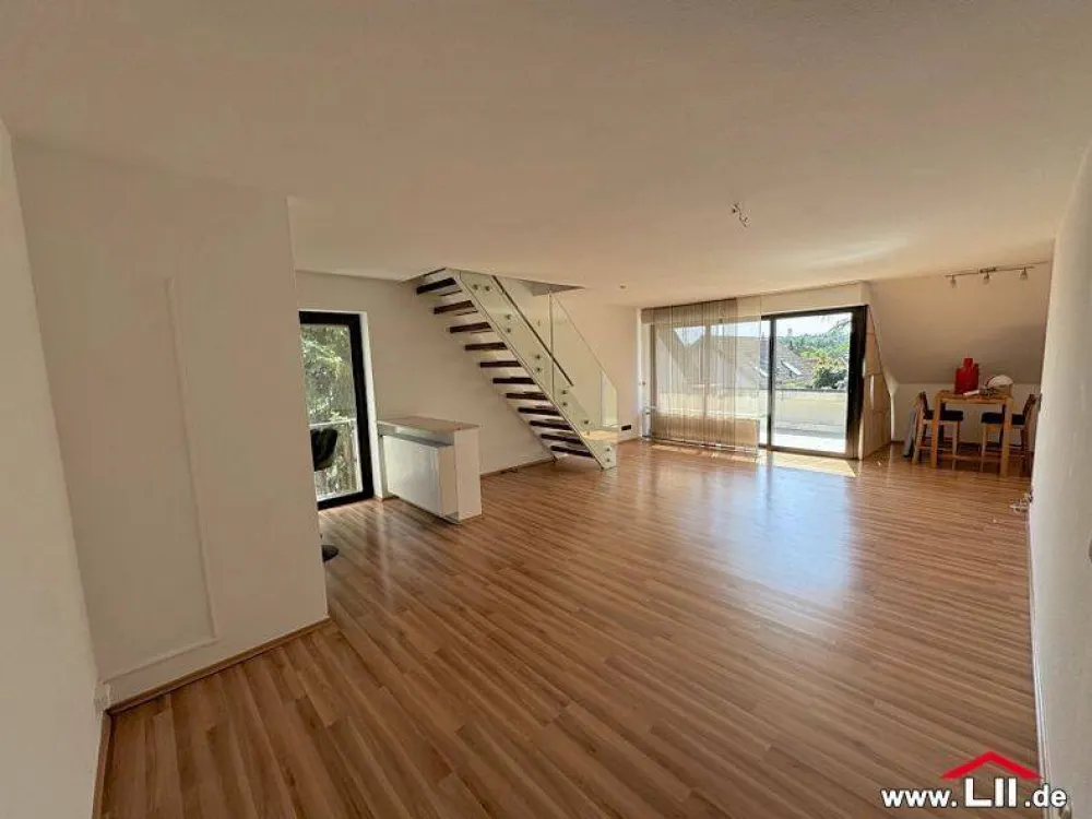 großzügige Maisonettewohnung mit Balkon in Sachsenhausen