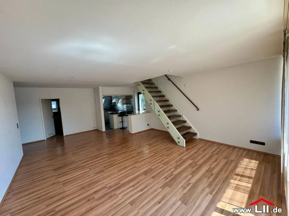 großzügige Maisonettewohnung mit Balkon in Sachsenhausen
