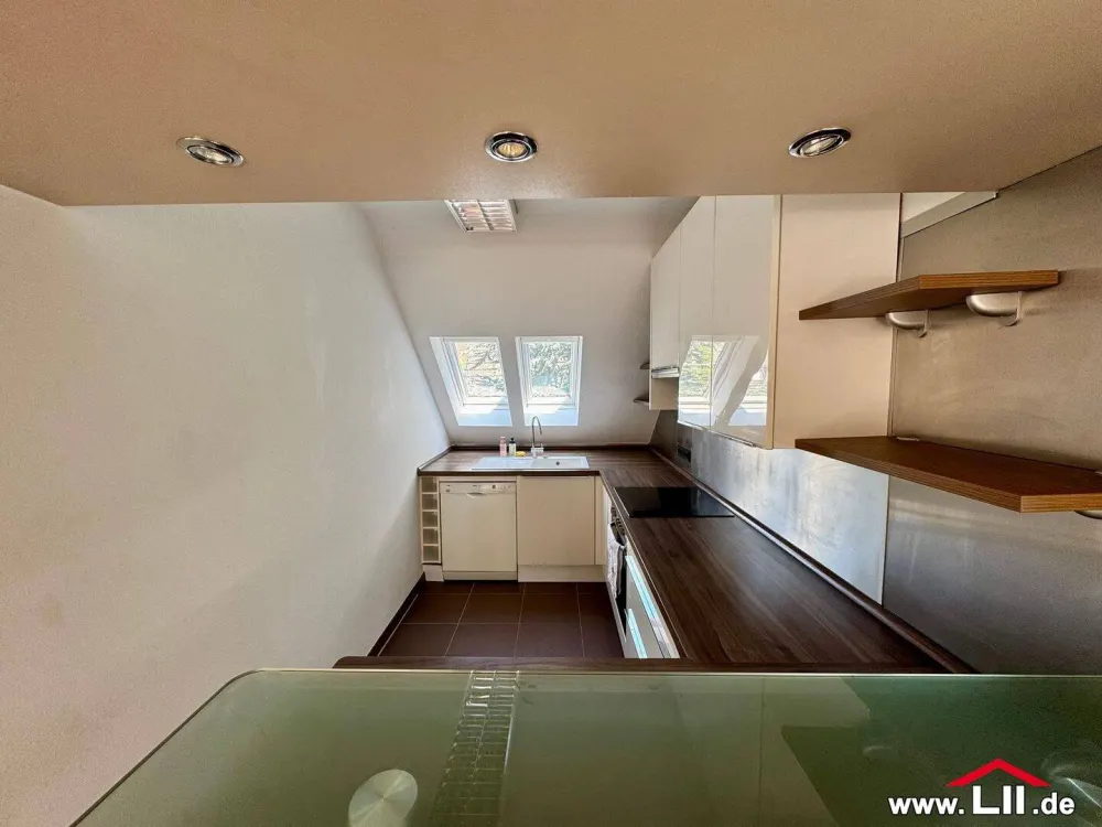 großzügige Maisonettewohnung mit Balkon in Sachsenhausen