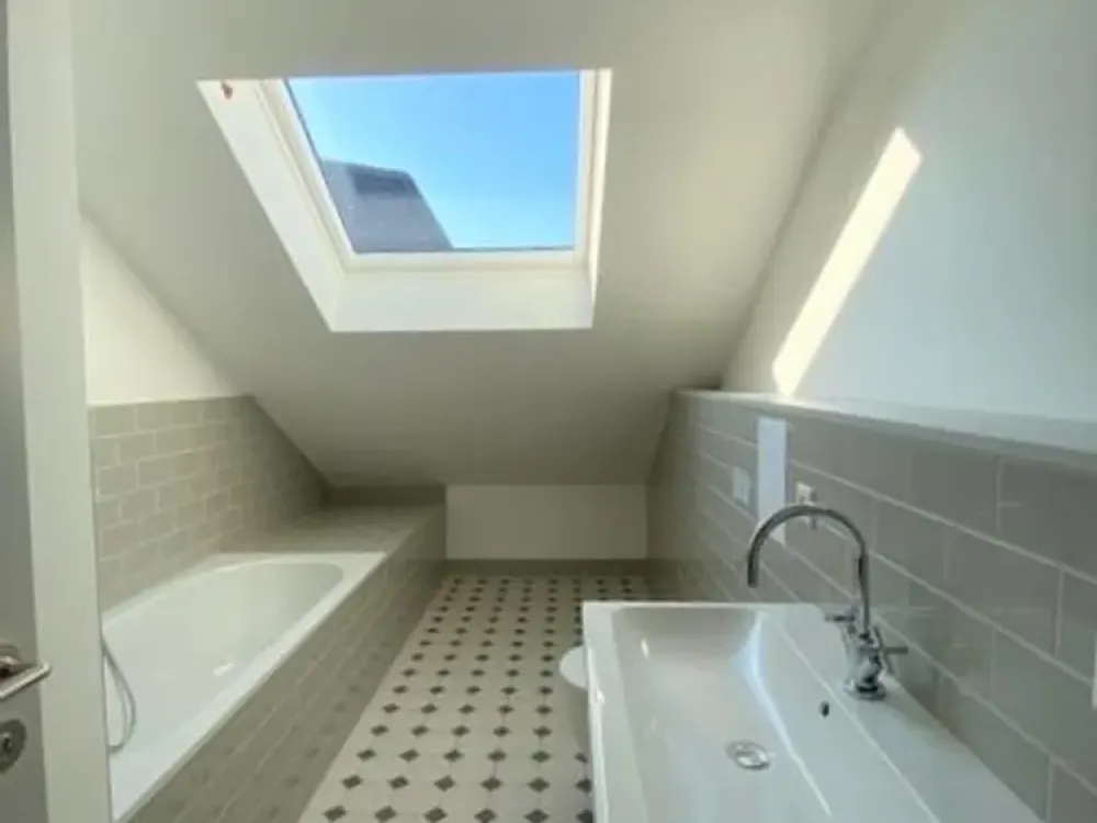 EXCLUSIVE LIVING WITH FLAIR IN THE CITY CENTER