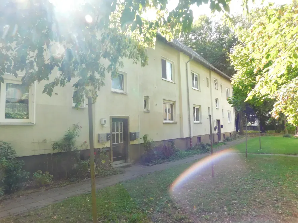 Ruhige Erdgeschosswohnung, ideal auch im Alter! Einzugsbereit!