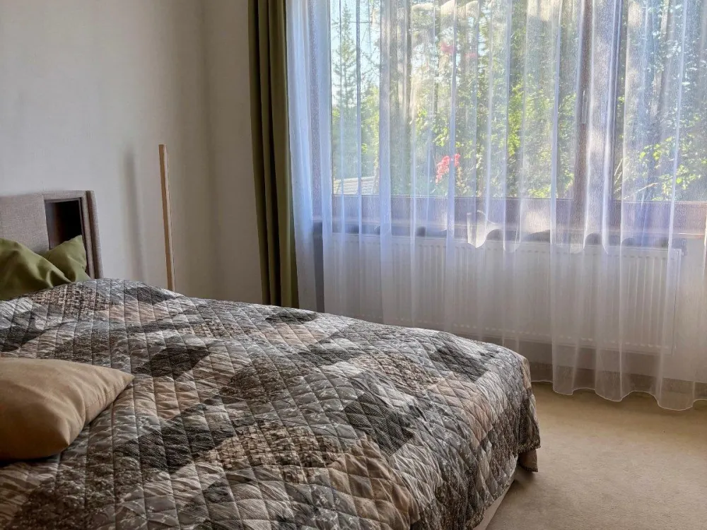 Komplett eingerichtete 3,5 Zimmer Wohnung in bester Lage