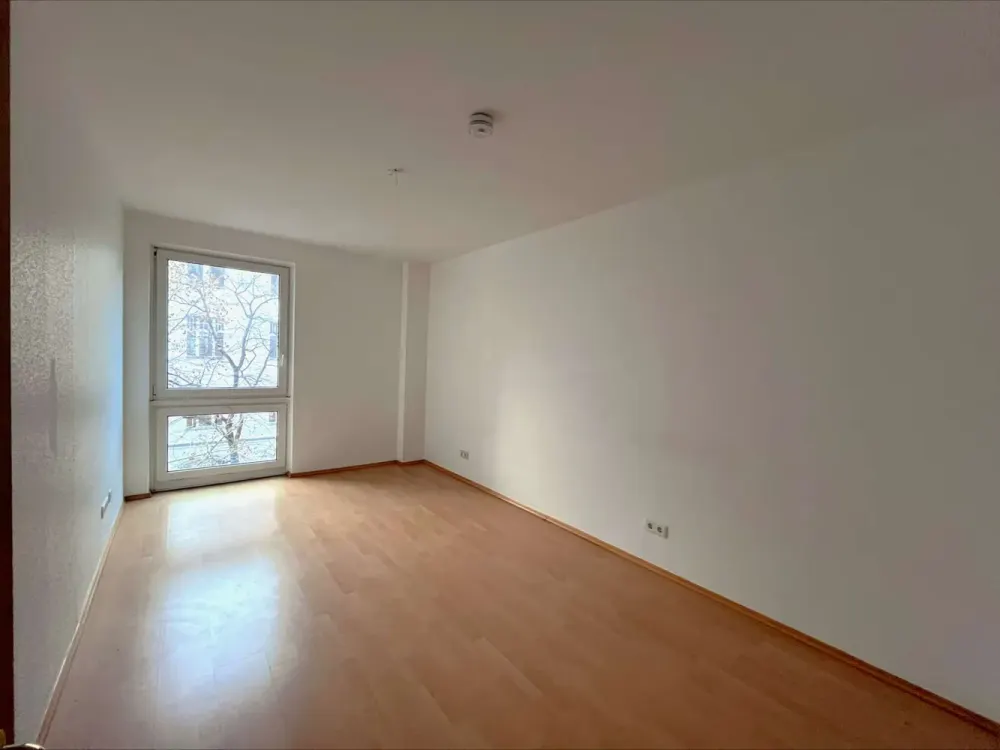 Urbanes Wohnen mit Flair, Helle Wohnung mit Balkon im Herzen der Stadt