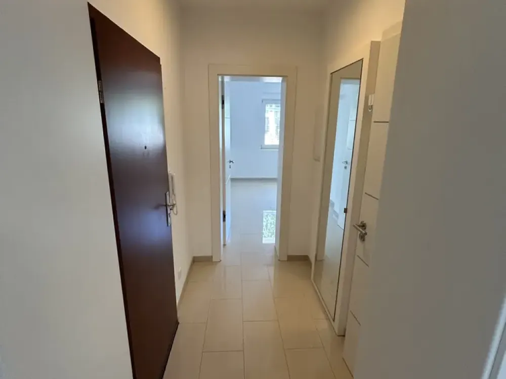 Modern 2-Room Raised Ground Floor Apartment Pempelfort/Derendorf, Fitted Kitchen, Underfloor Heating, Renovated