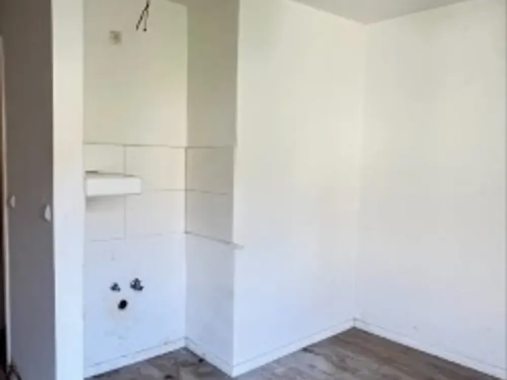 ~Südseitige Wohnung mit Balkon ~