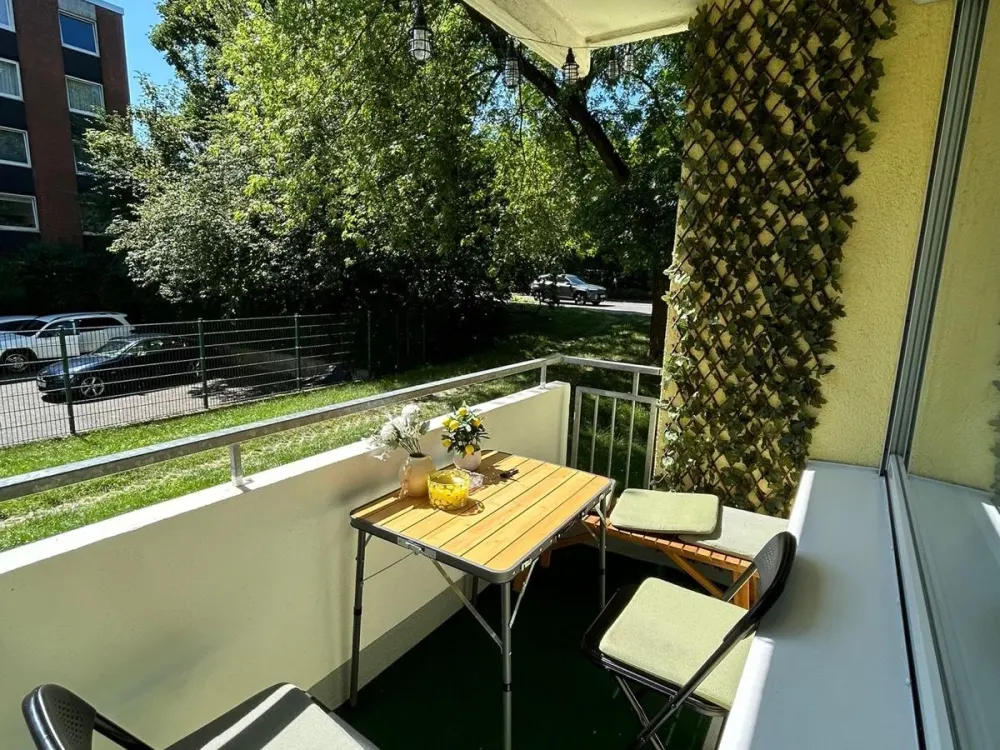 Kernsanierte 3-Zimmer-Wohnung mit Balkon im Erdgeschoss ca.80qm
