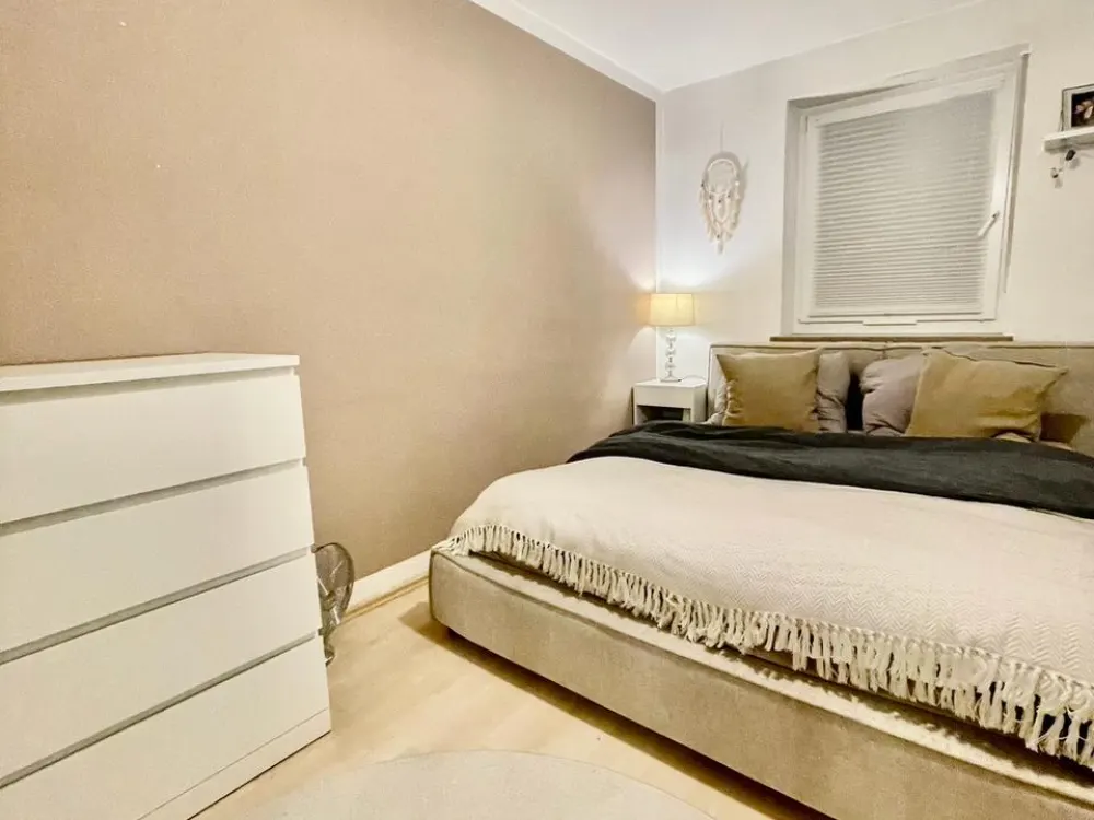 Executive Living in Munich, 2 Zimmer Gartenwohnung Maxvorstadt