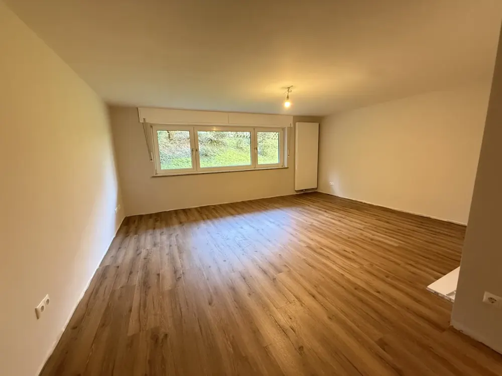 Lively Living Space in Bochum: 3.5 Rooms for Your Plans