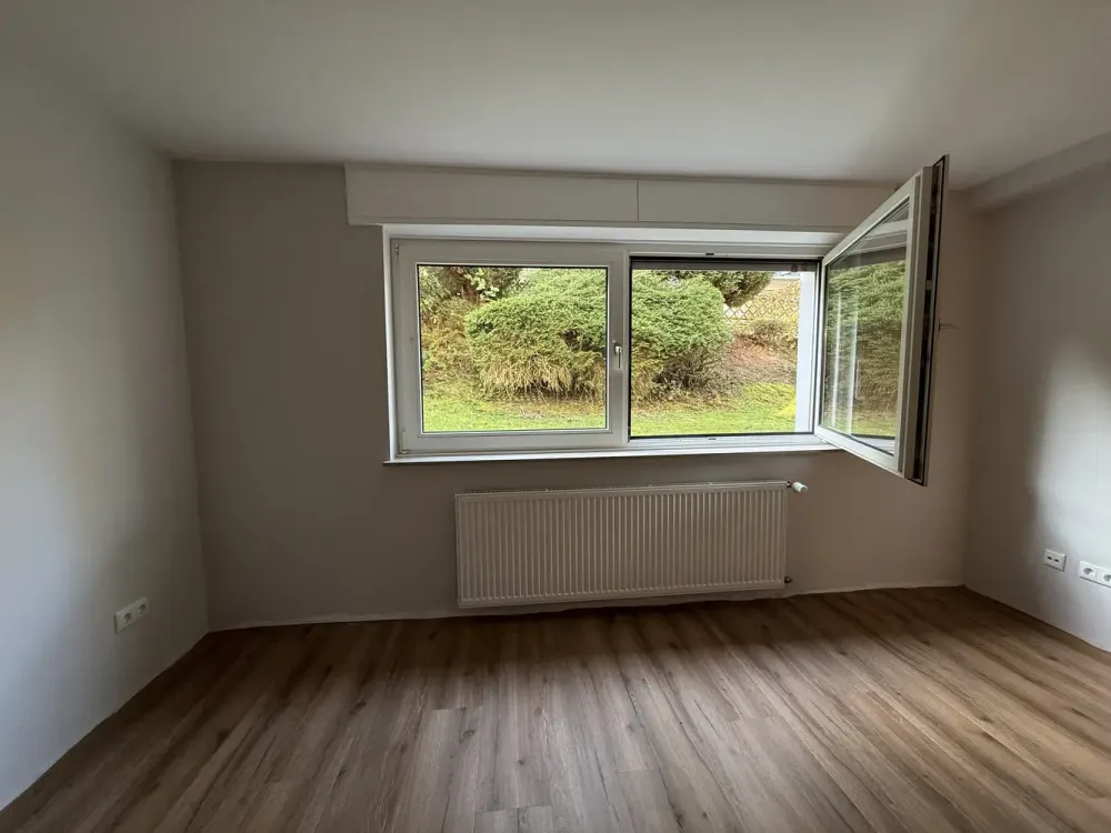 Lively Living Space in Bochum: 3.5 Rooms for Your Plans