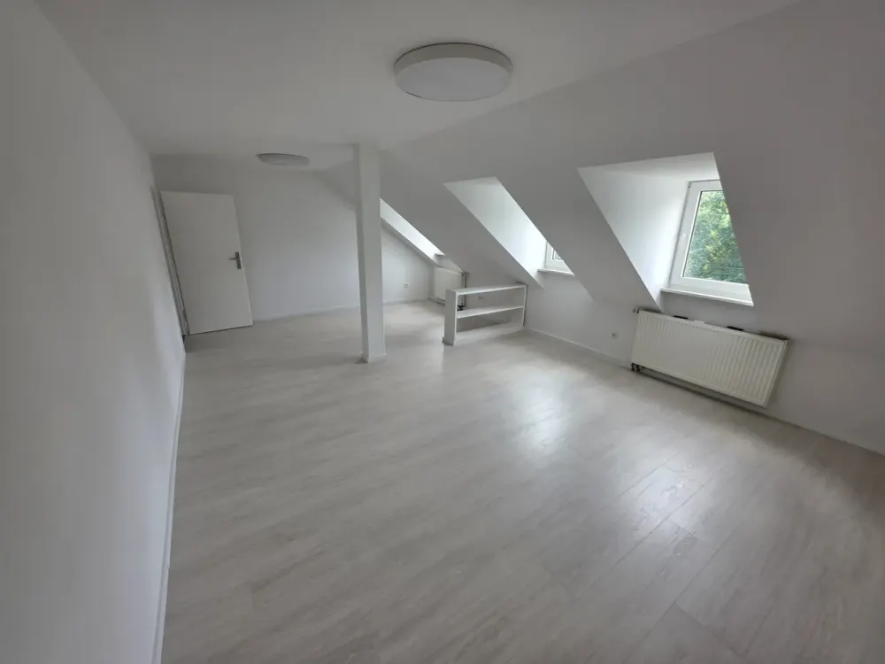 Innenstadt (nah zu Uni & Klinikum): 81m² (102m²) schöne DG-Wohnung 3-ZKB, EBK, 2 Bäder