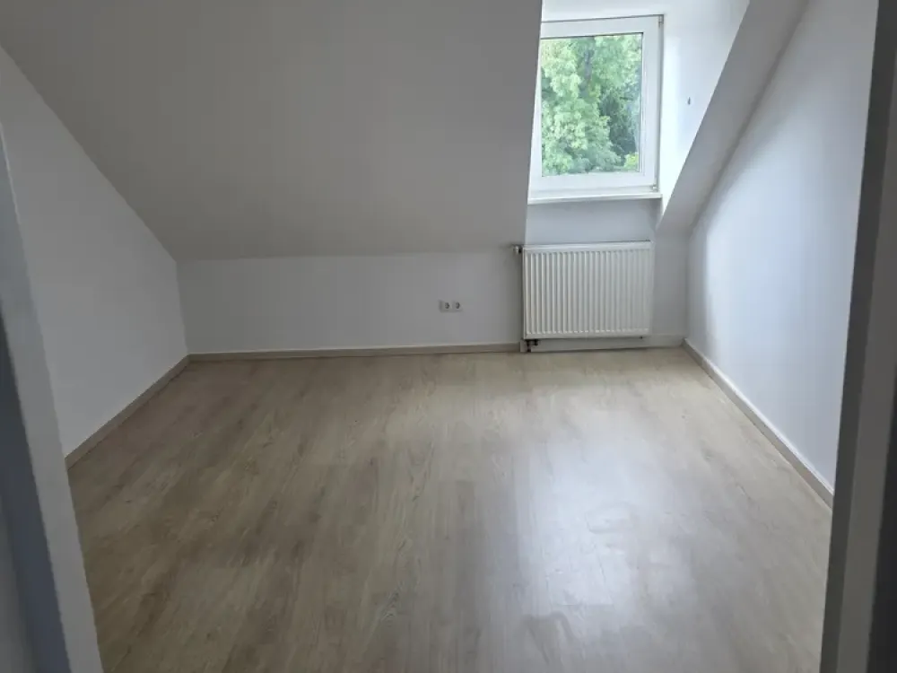 Innenstadt (nah zu Uni & Klinikum): 81m² (102m²) schöne DG-Wohnung 3-ZKB, EBK, 2 Bäder