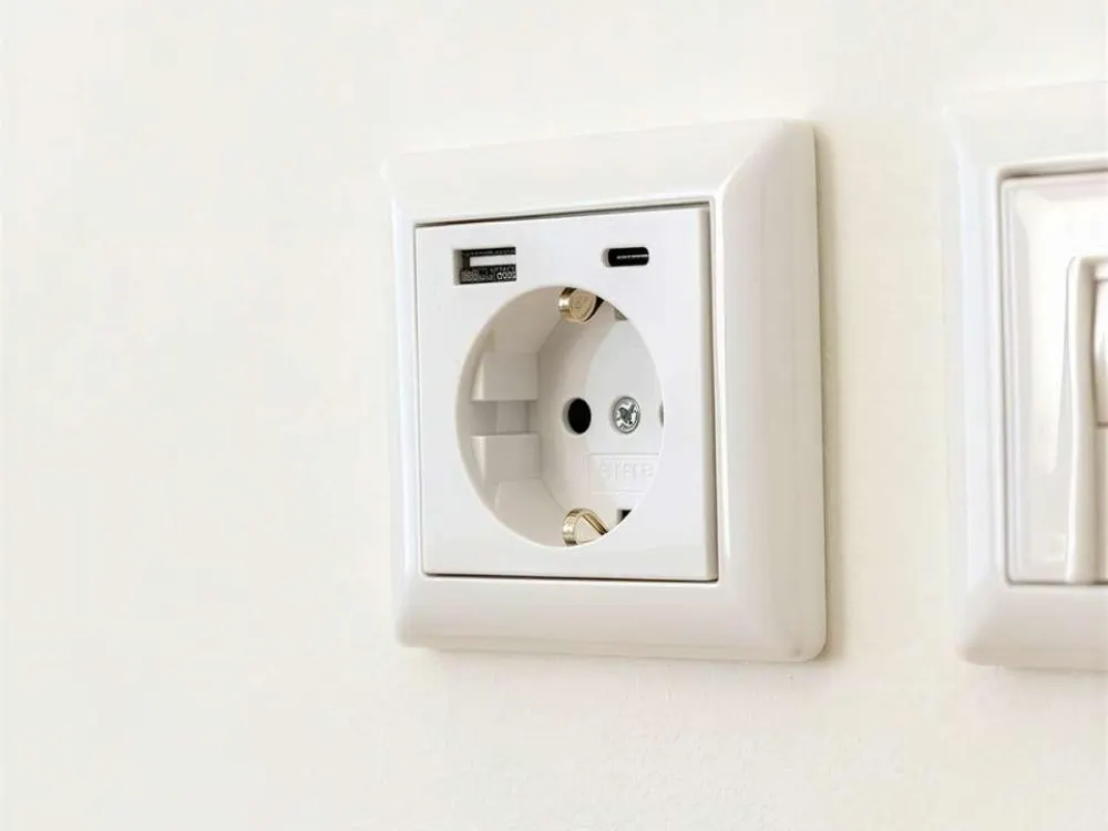 EBK inklusive! Moderne 2-Raum-Wohnung