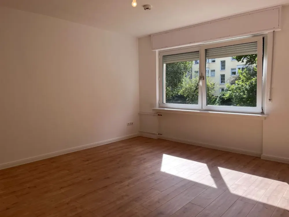 Erstbezug nach Sanierung, schöne 1 Zimmerwohnung in Stöcken mit Blick ins Grüne!