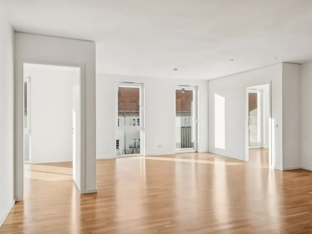 Neubau: helle 4-Zimmer-Wohnung mit zwei Terrassen!