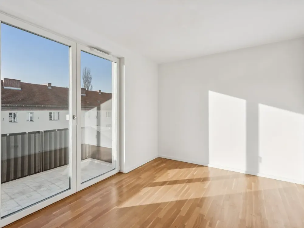 Neubau: helle 4-Zimmer-Wohnung mit zwei Terrassen!