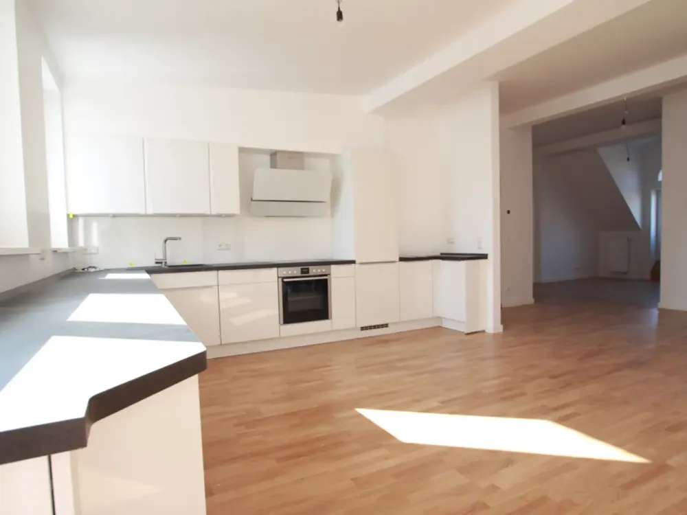 S-Friedenau: DG-Wohnung für Familien, Wohngemeinschaften oder gewerbliche Anmietung zu Wohnzwecken