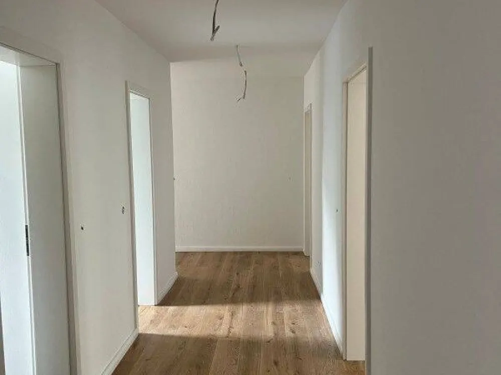 renovierte 4 Raumwohnung für ruhige Mieter:innen