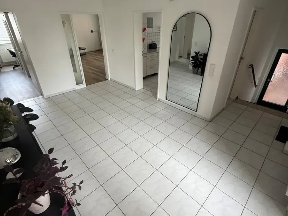 Spacious Living in a Central Location, Bright 4-Room Apartment with Two Balconies and Elevator