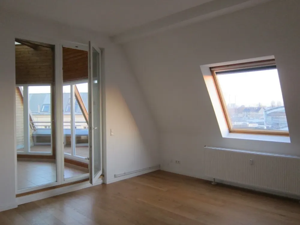 Traumhafte Dachgeschosswohnung über den Dächern Berlins!