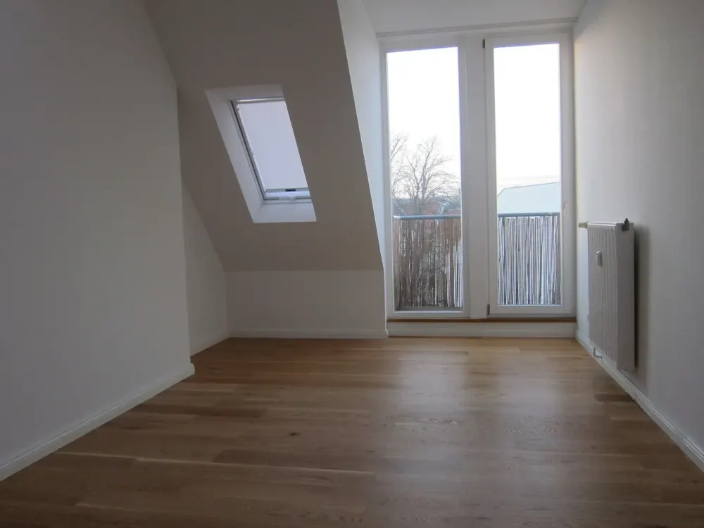 Traumhafte Dachgeschosswohnung über den Dächern Berlins!