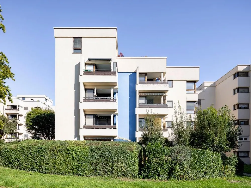 Schöne 2 Zimmer- Wohnung mit Balkon auf dem Zollberg