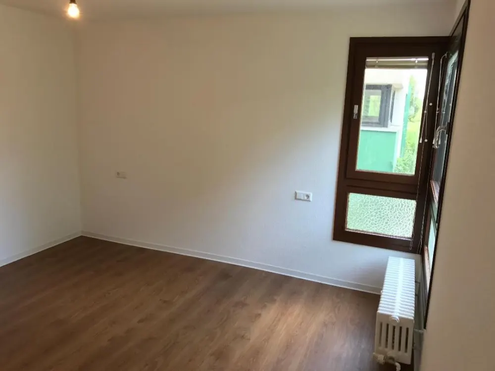 Schöne 2 Zimmer- Wohnung mit Balkon auf dem Zollberg