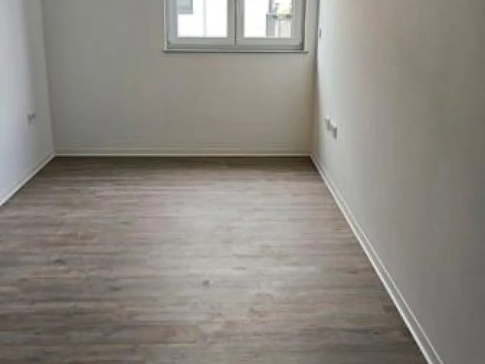bezugsfertiger Neubau - 4-Zimmer-OG. Wohnung mit Balkon, barrierearm