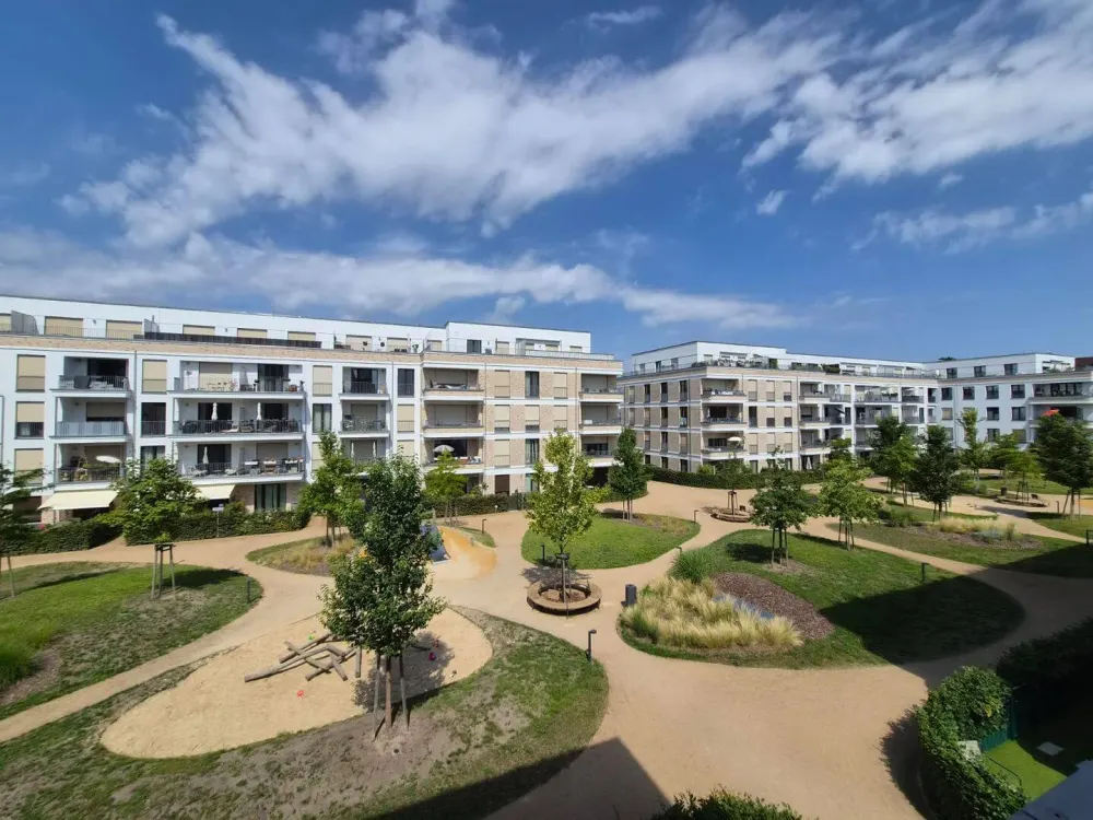 Modern 3-Room Apartment in Wittenau, Dream Residential Complex, Great Connection