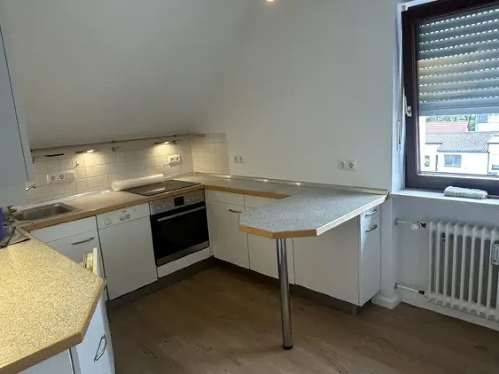 SCHÖNE MODERNE 2-ZI-DACHGESCHOSS-WHG,ca.56m²,GARTENBENUTZUNG,ALLACH-UNTERMENZING-Gruithuisenstraße