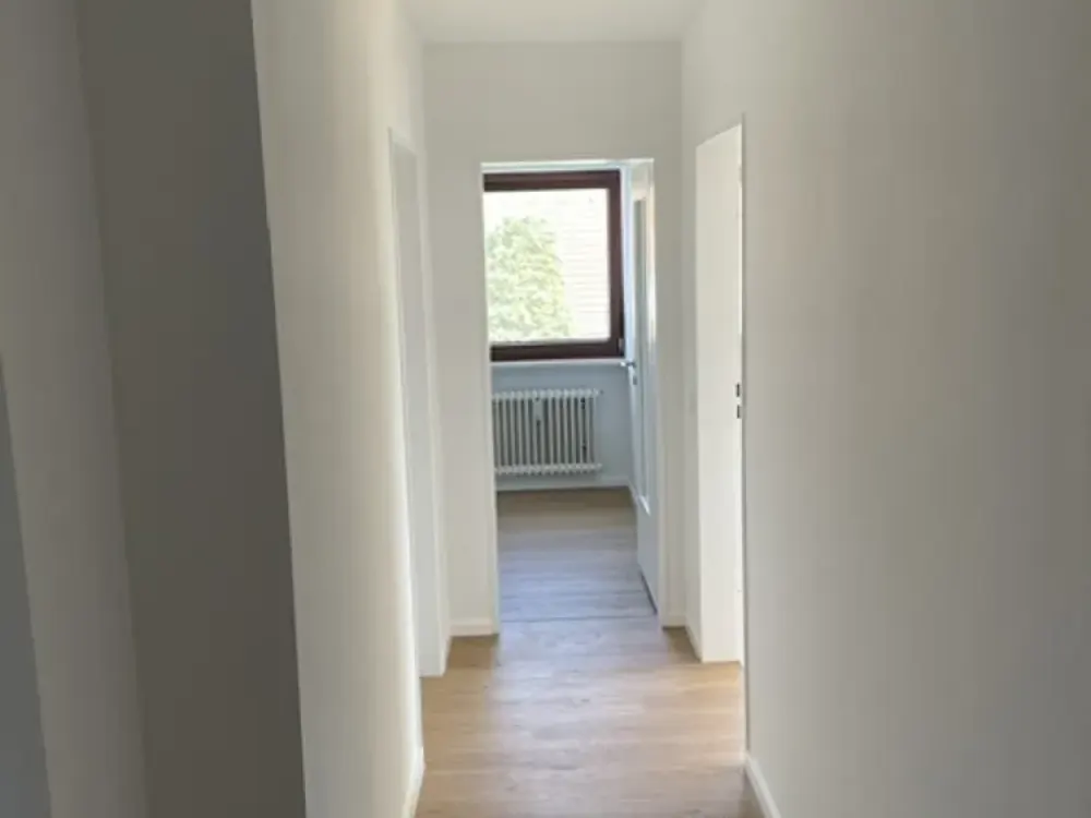 SCHÖNE MODERNE 2-ZI-DACHGESCHOSS-WHG,ca.56m²,GARTENBENUTZUNG,ALLACH-UNTERMENZING-Gruithuisenstraße