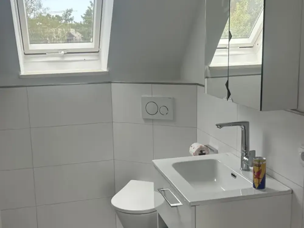 SCHÖNE MODERNE 2-ZI-DACHGESCHOSS-WHG,ca.56m²,GARTENBENUTZUNG,ALLACH-UNTERMENZING-Gruithuisenstraße