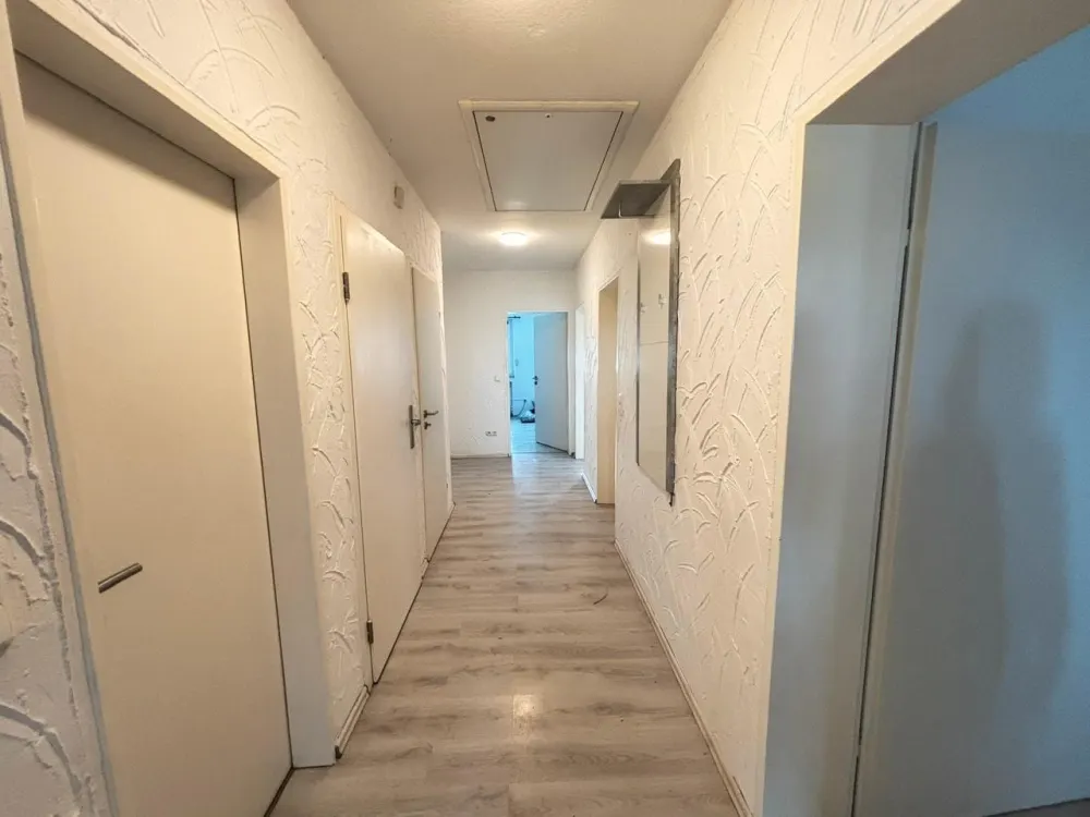 Große 4-Zimmer Dachgeschosswohnung am Feldrand von Messel