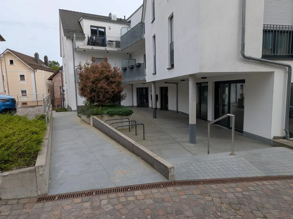 2 Zimmerwohnung mit Duschbad im EG