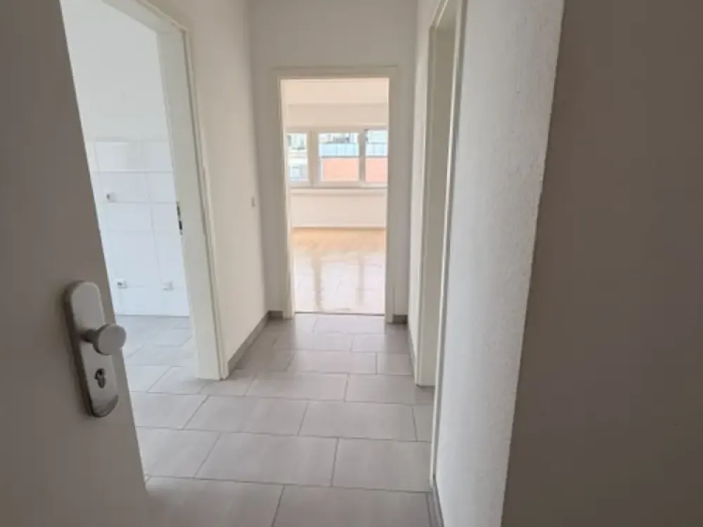 Helle 1 Zimmerwohnung ohne Balkon mit TG Stellplatz in Troisdorf Mitte