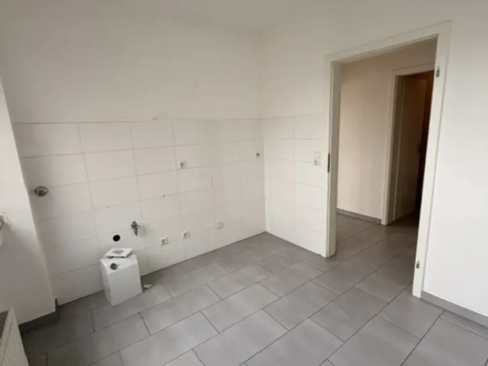 Helle 1 Zimmerwohnung ohne Balkon mit TG Stellplatz in Troisdorf Mitte